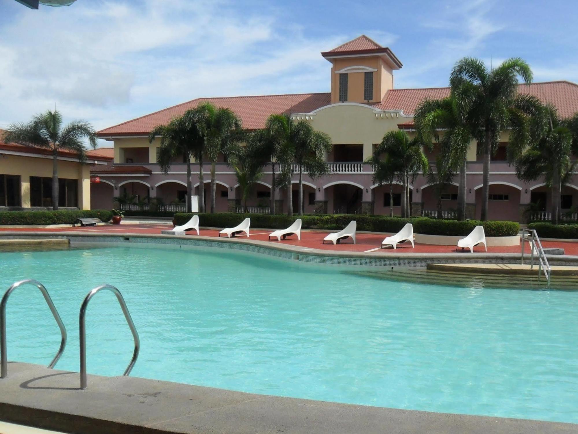 Subic Waterfront Resort y Hotel Exterior foto